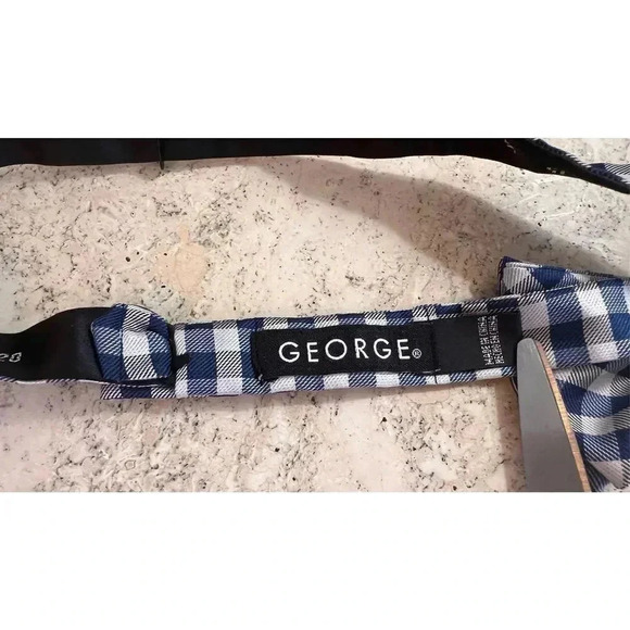George Mens Multicolor Plaid Fantastic Vintage Condition Polyester Plaid Bow Tie - Picture 3 of 7